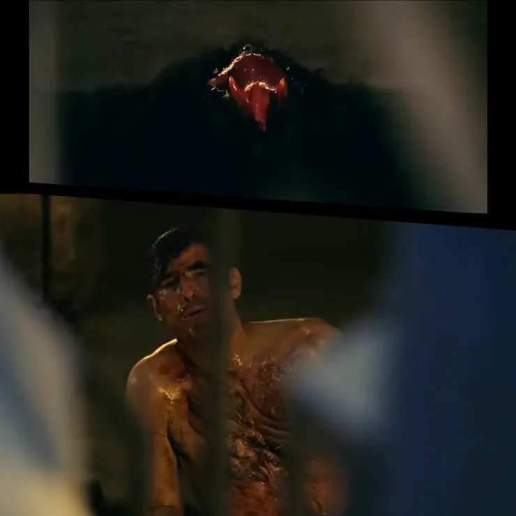 入夜之後，黑狼倒地，身體開始有了奇怪的蠕動。而德古拉就從黑狼體內撕裂狼軀，鑽了出來。（Source : Netflix。）