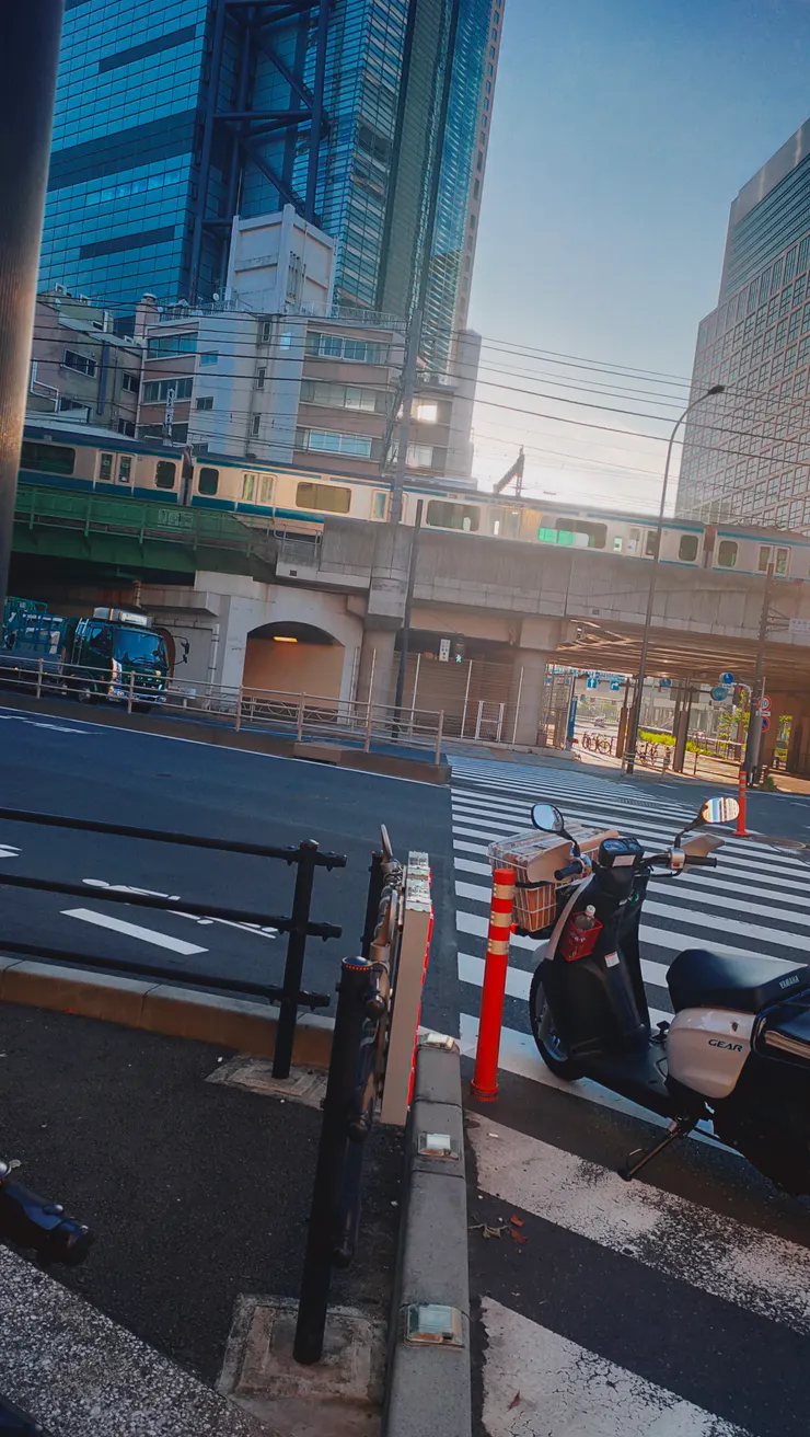 早上七點的新橋