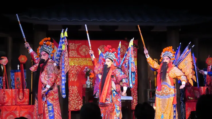 舉行破臺儀式迎祖師爺跳鍾馗演出畫面。