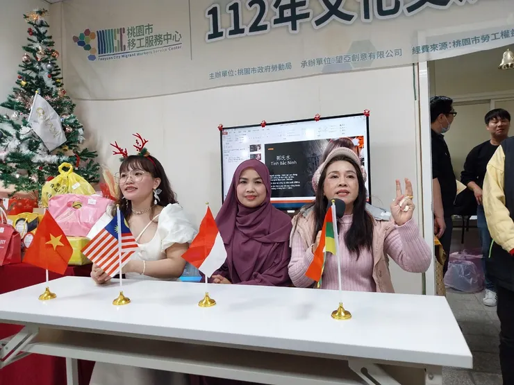 移工們分享各自的工作經驗