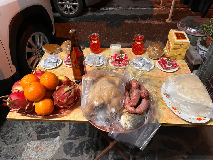 遊記2025｜花蓮過年趣：搭火車、祭拜、拜年、美食、樂園遊玩