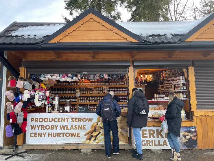 來波蘭一定要買的烤羊奶起司!離開前買了很多回英國分送朋友