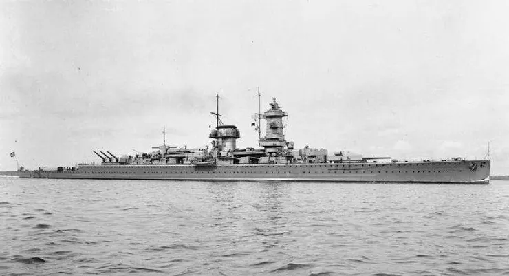 施佩伯爵將軍號重巡洋艦