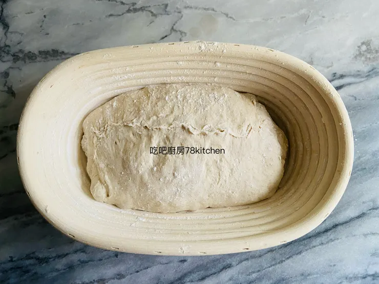 1206 完成基礎發酵的20%裸麥野酵麵包