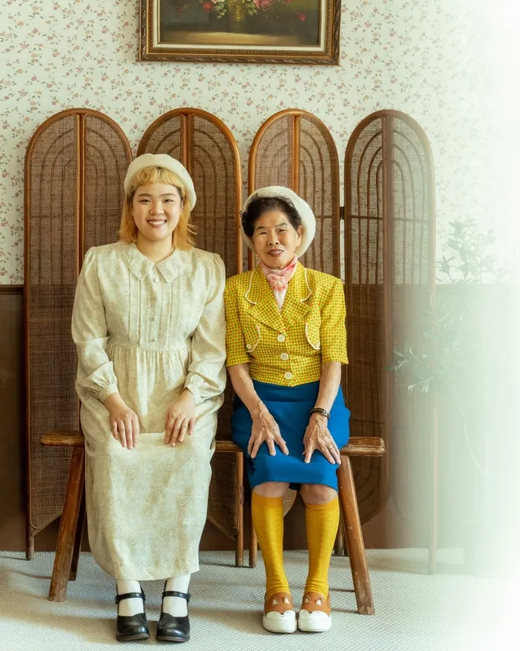 台南最酷的全家福攝影師｜連阿公阿嬤都拍得開懷大笑｜化妝寫真加