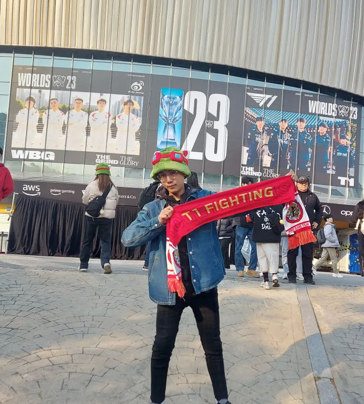 睜開眼，白日夢的大門打開，我已走進這片風景。