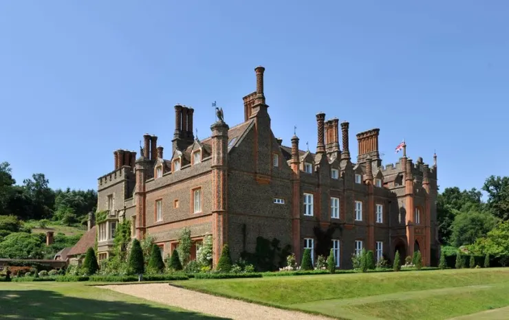 圖片來源:https://www.getsurrey.co.uk/news/property-news/gallery/dream-home-albury-park-mansions-10672909