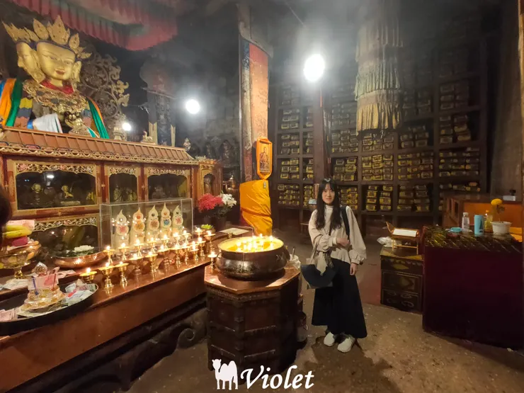 日喀則白居寺 大日如來佛