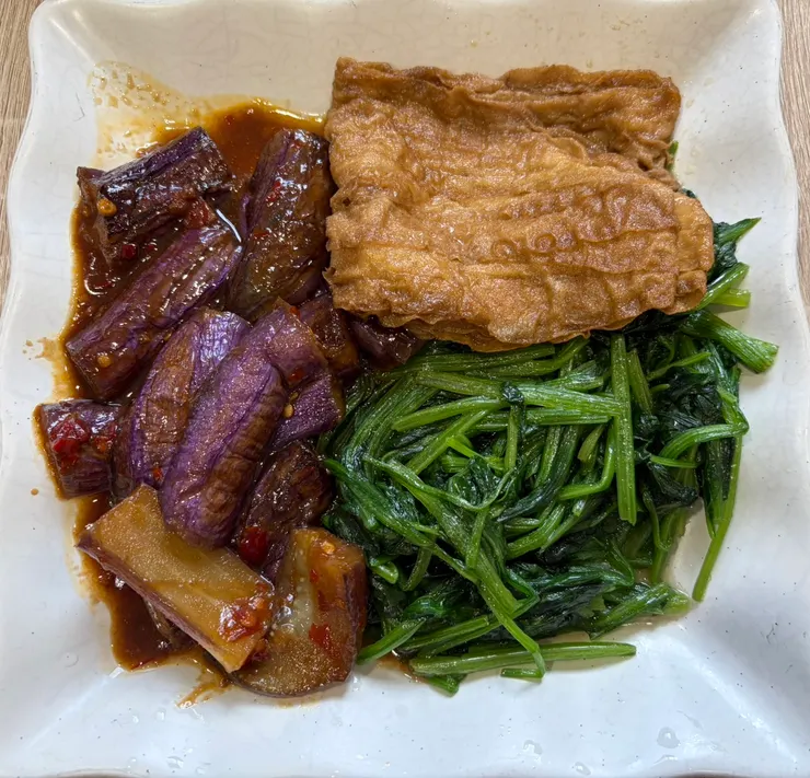 醬燒茄子+滷豆包+炒菠菜