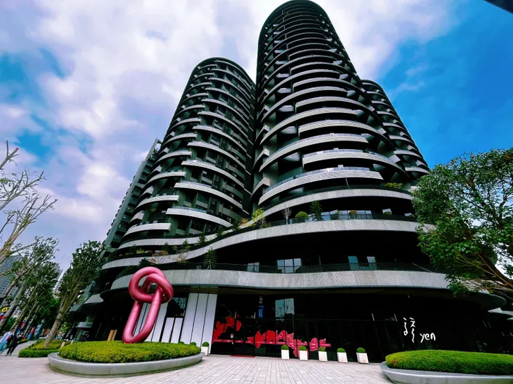 我個人認為整個區域最具特色的建築