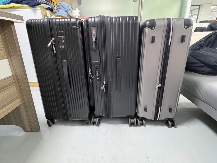 參展要帶去的道具及衣服總計三個大箱,訓練臂力的時間到了