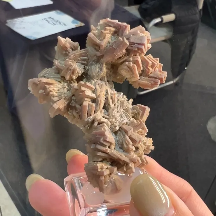 義大利礦商親自到希臘挖到的精緻重晶石