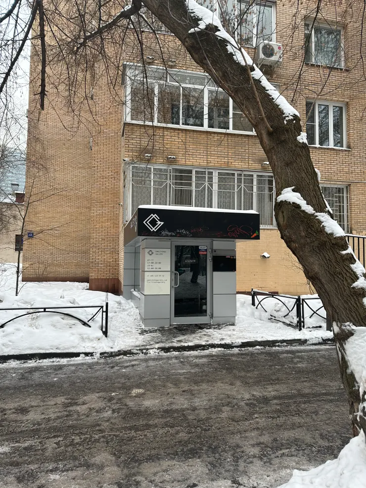 藝廊的入口。需要特別注意才不會錯過～