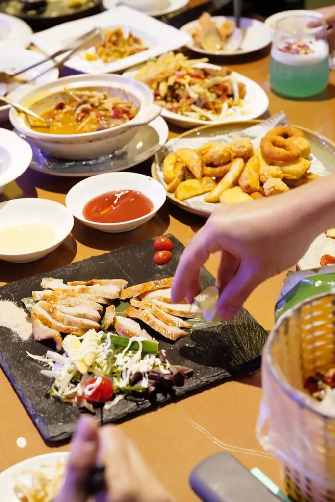 台南安平聚餐新選擇！美食/調酒/音樂/氣氛一應俱全│Lady