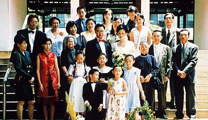 故事圍繞簡家三代人展開