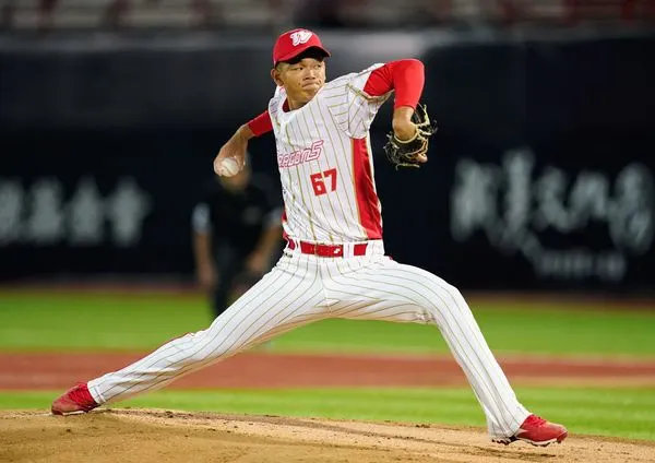 味全龍右投手曹祐齊(圖片來源:味全龍)