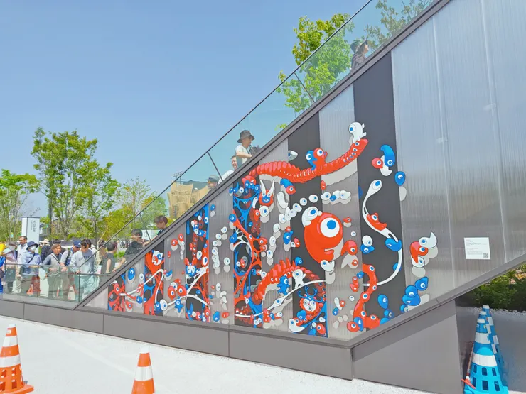 大屋根自動扶梯