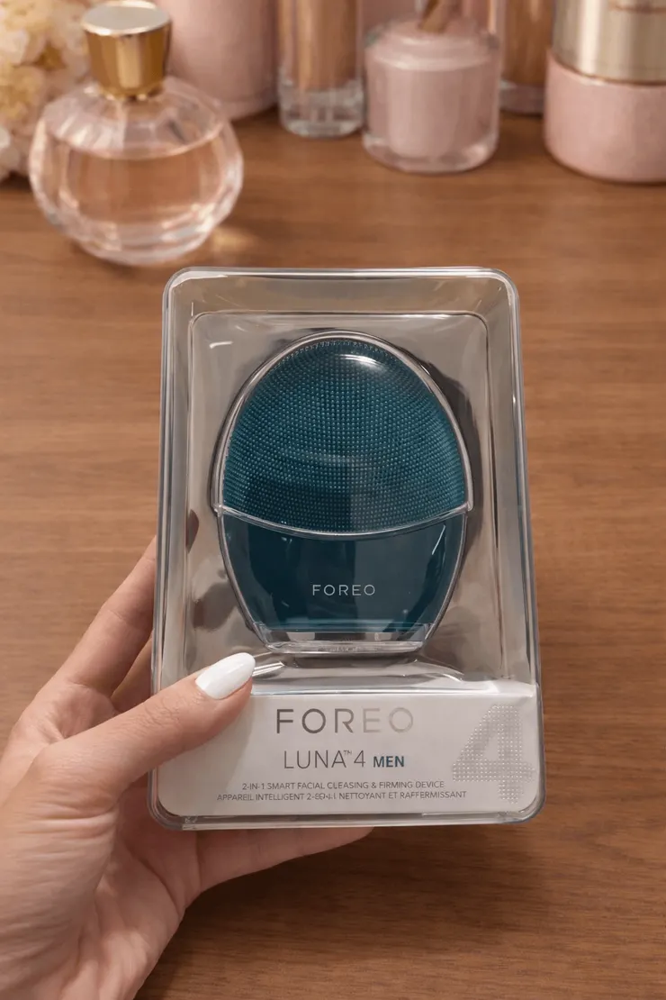 FOREO LUNA 4 智能淨透緊緻潔面儀 