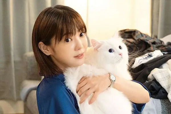 （《三日月和貓》電影劇照）