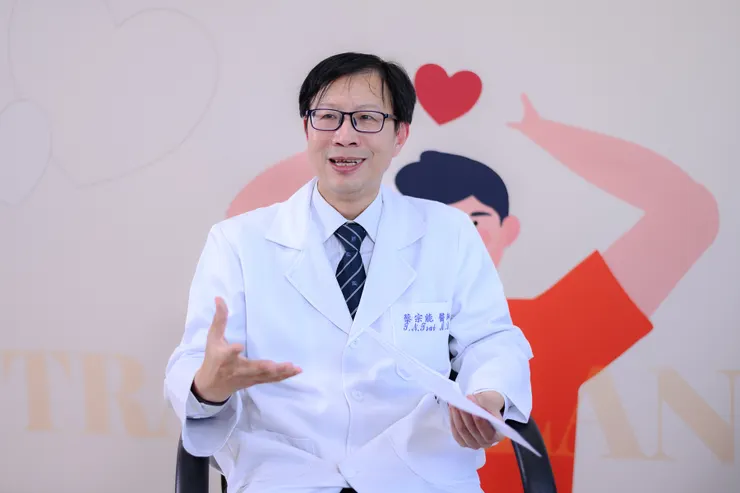 三軍總醫院心臟內科蔡宗能主任表示，冬季氣溫驟降增加心因性休克風險，透過 Shock Team 同步啟動，有助把握黃金治療時間。