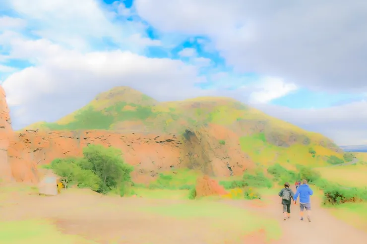 薩利斯伯里斷崖邊的路徑一景