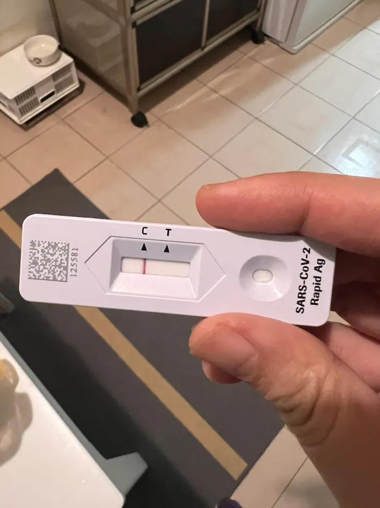 快篩不是 COVID