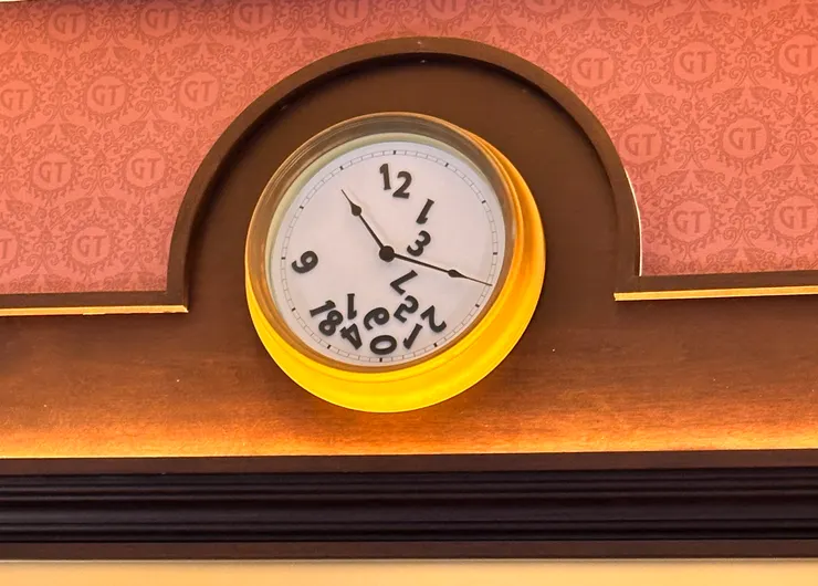 10年前的心理測驗,默默成了我給自己的魔咒。(照片攝於高雄的「微醺大飯店」)