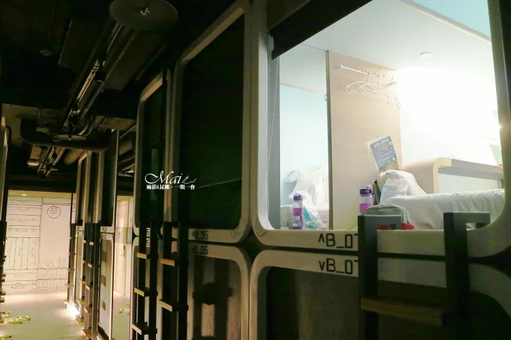 台灣青旅膠囊旅店