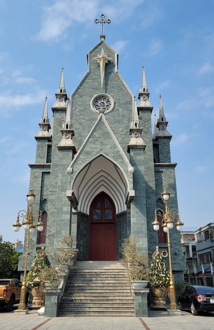 Lạch Tray 的天主教 教堂 Nhà Thờ Giáo Xứ Hàng Kênh