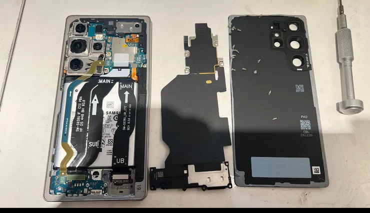 S25 Ultra維修完成組裝過程