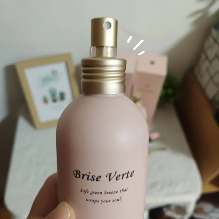 以扣鎖取代蓋子