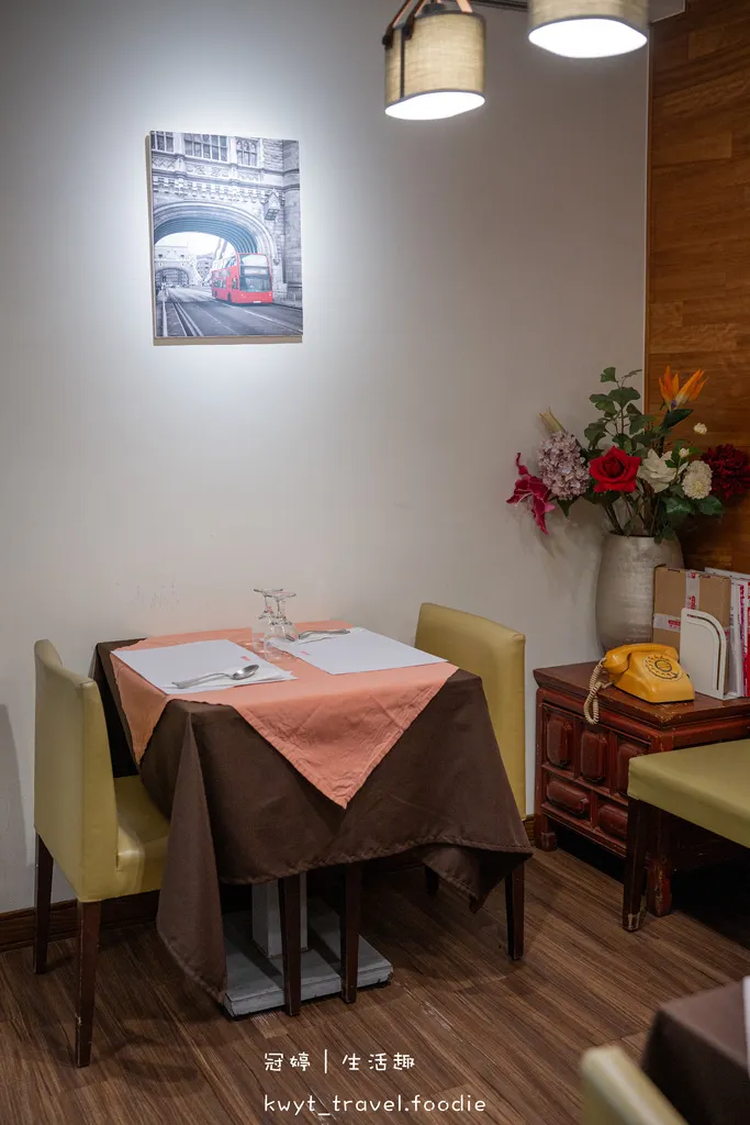 【白話文學】森林系白色洋房超好拍，Dcard推薦嘉義美食，在