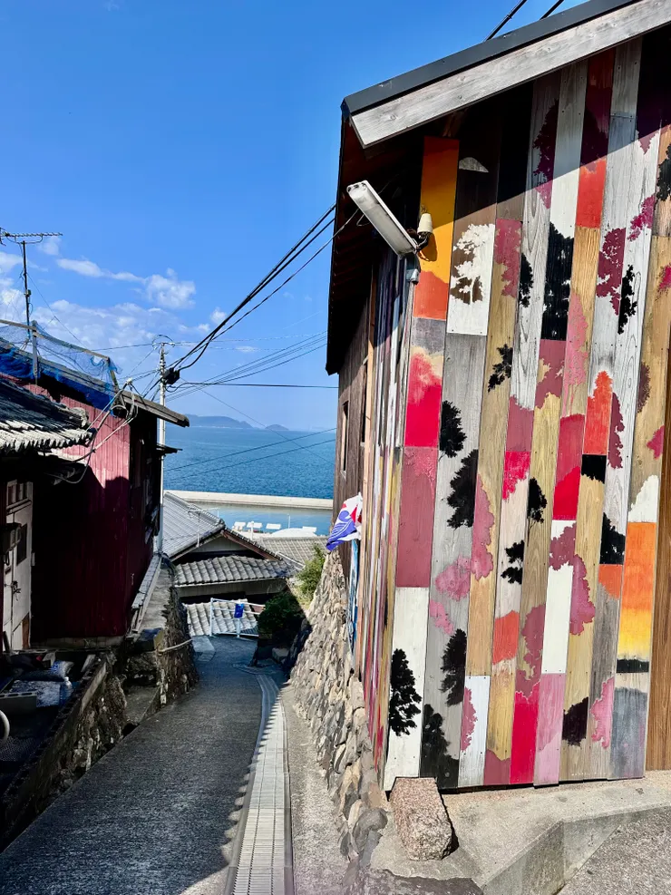 轉角就遇到藝術和美景，og05  路地壁畫企畫 wallalley | Rikuji Makabe