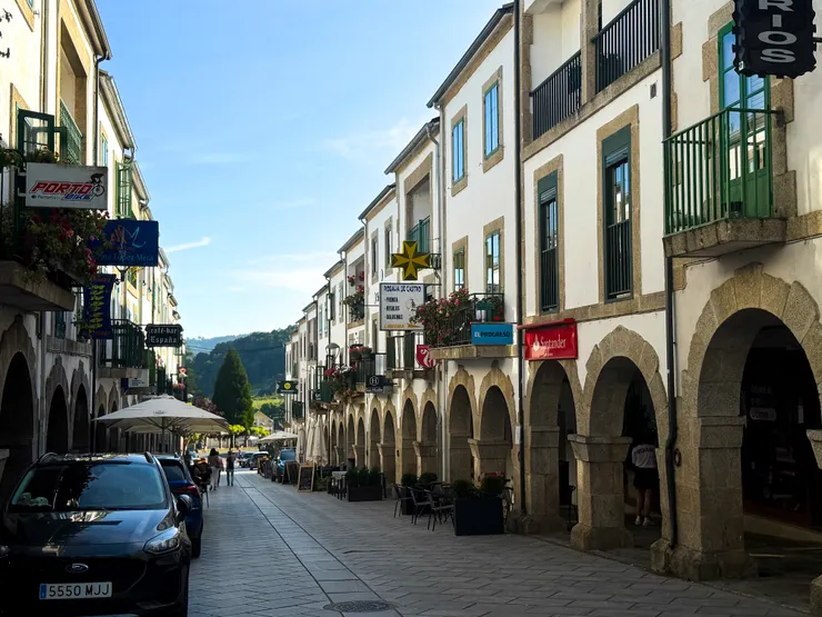 非常漂亮的小鎮，強烈建議一定要停留一晚，經濟允許的話請住湖邊！