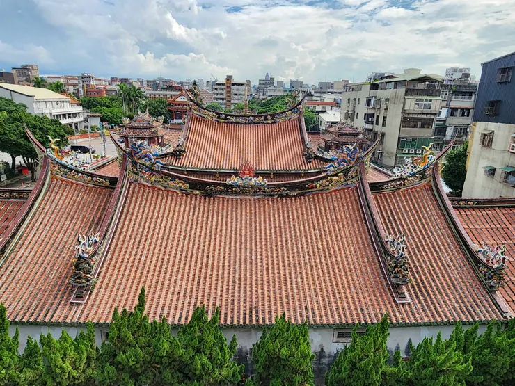 從凌霄殿往下拍的保安宮超美