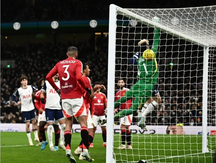 孫興慜角球直接彎入網助熱刺領先4:2