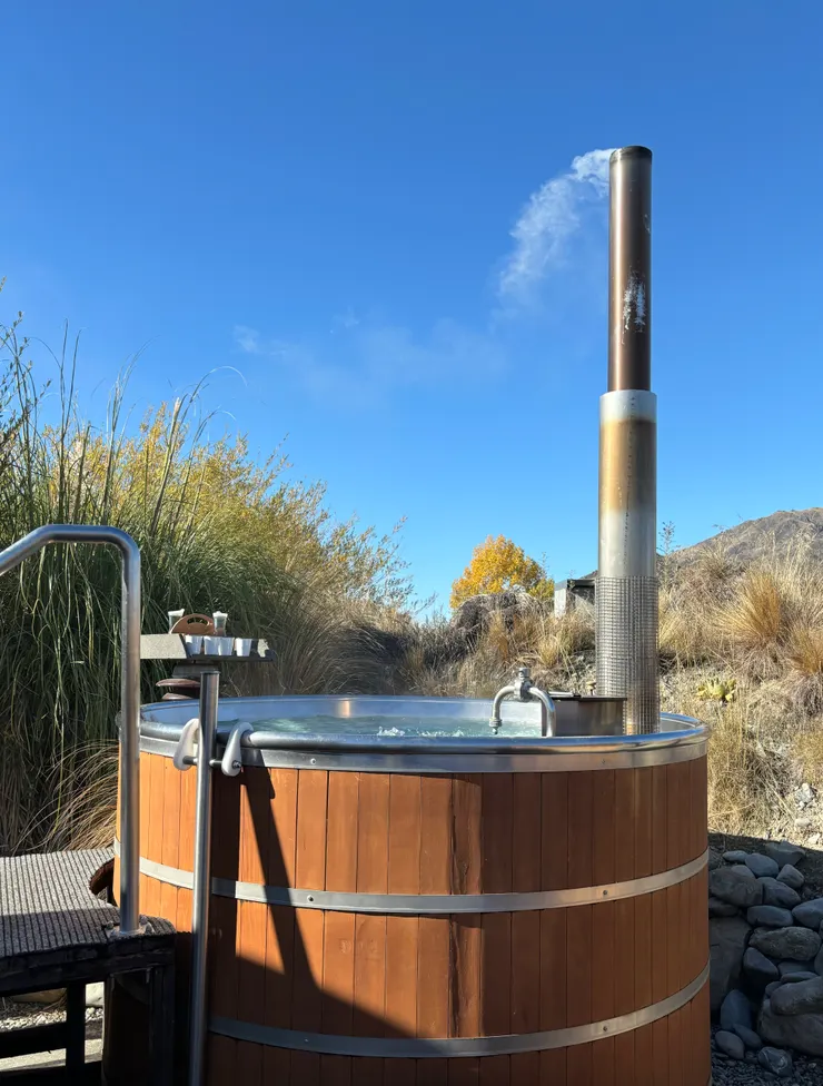 木桶浴本人，可容納6人左右