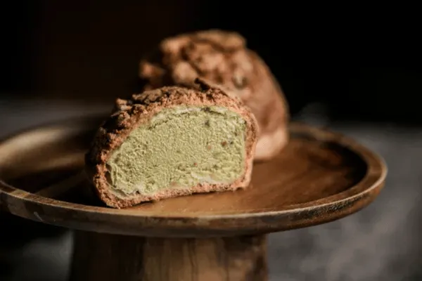 台北泡芙推薦:貳拾貳日甜的開心果脆脆泡芙