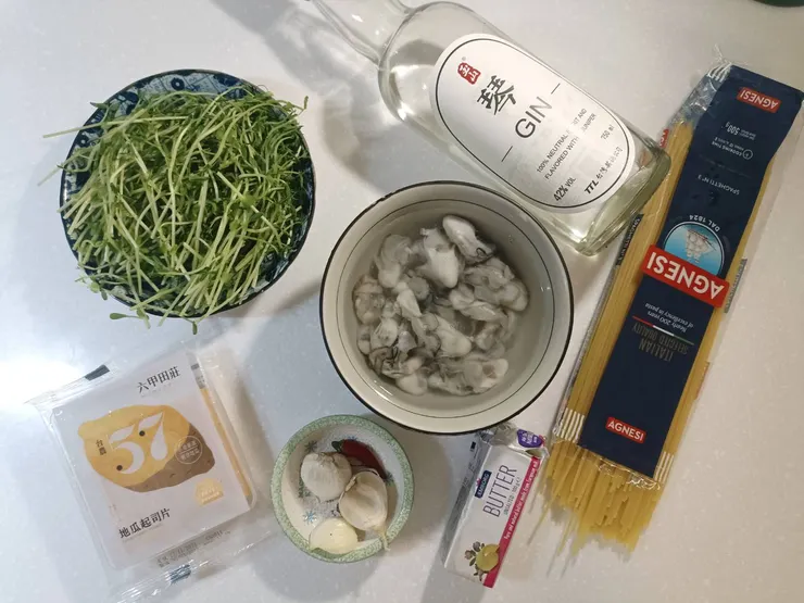 白酒鮮蚵起司義大利麵