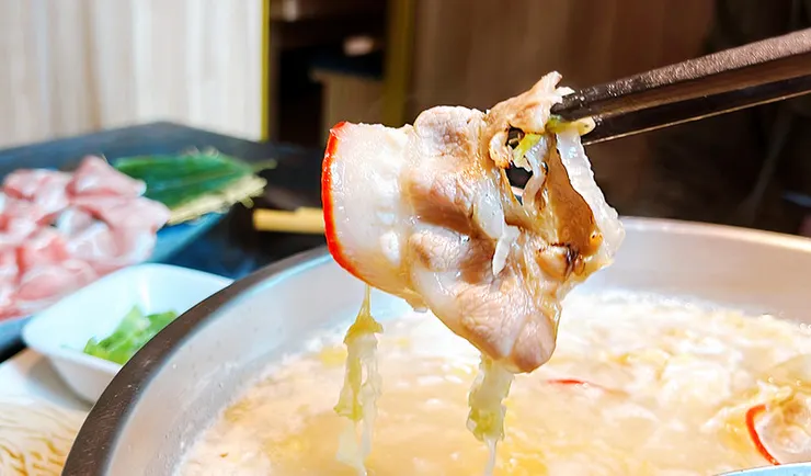 桃園青埔美食【怎麻辣頂級鴛鴦火鍋】麻辣鍋推薦