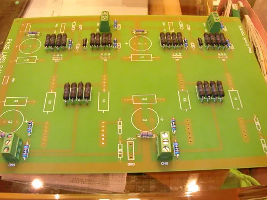 先將所有電阻都裝上電路板