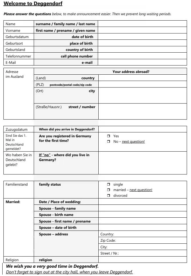 學校提供的表格，內容其實和我在網上的入籍申請表差不多