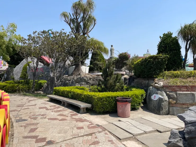 往前一點是指標8(放生池是指標7，但我沒走過去，直接跳過）