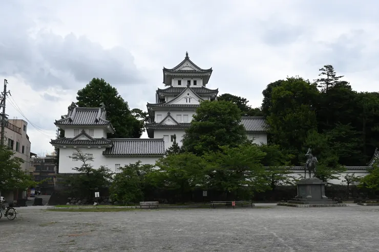 居然只有這張很清楚XD