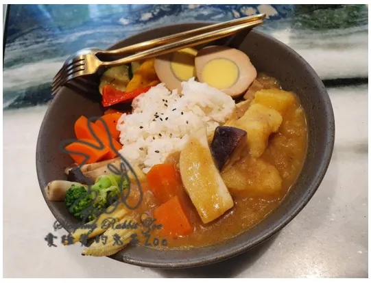 蔬食野菇咖哩飯 NT.250  