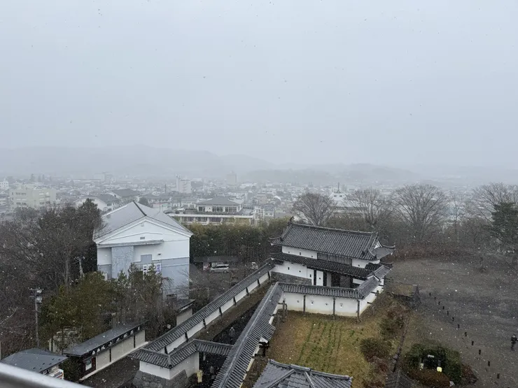 白石城下的白石市。