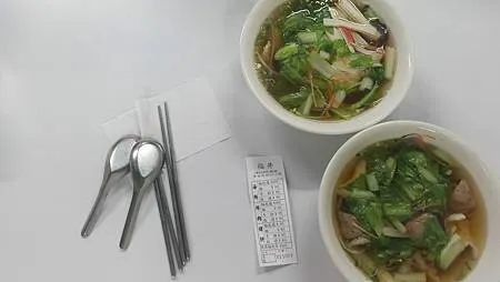 [台北美食]城南地區福井麵疙瘩，人氣夯、經常座無虛席，拼圖牆