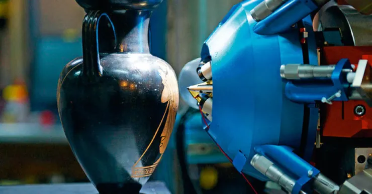 圖片來源：AFP & C2RMF