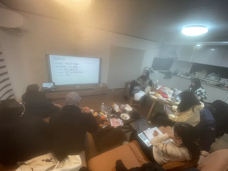 冬季工作坊有一個現役日文老師、也有高中生、大學生，我是第一次遇到這樣混合的團體來參加工作坊