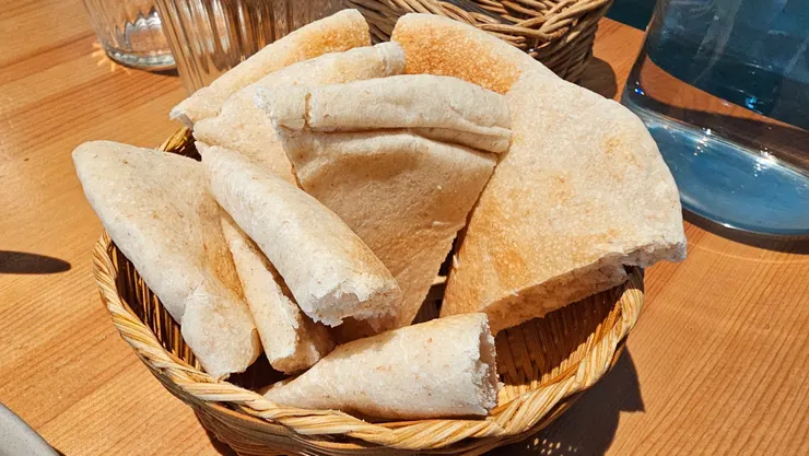 烤餅也是免費附贈的!